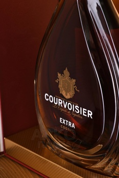 Courvoisier Extra - коньяк Курвуазье Экстра 0.7 л в п/у