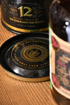 The Demon’s Share 12 Years Old - ром Демонс Шэр 12 лет 0.7 л в тубе