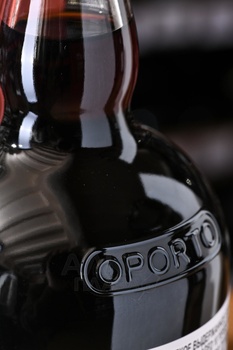 Graham’s 10 Year Old Tawny - портвейн Грэмс Эйджд 10 Еарс Тони 0.75 л в тубе