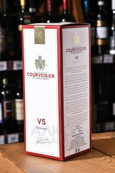 Courvoisier VS - коньяк Курвуазье ВС 0.7 л