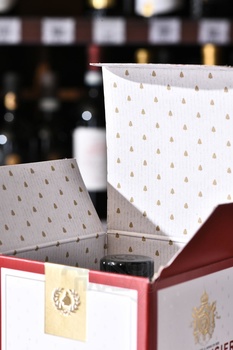 Courvoisier VS - коньяк Курвуазье ВС 0.7 л