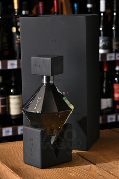 Muja Rosapetra - виски Муйа Росапетра 0.5 л в п/у