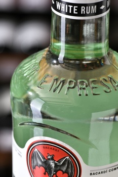 Bacardi Carta Blanca - ром Бакарди Карта Бланка 0.7 л