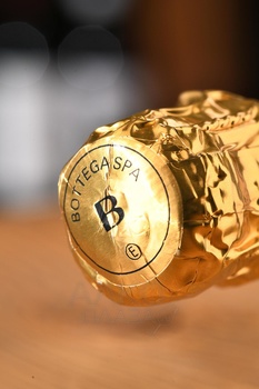 Bottega Miabi - вино игристое Боттега Миаби 2022 год 0.75 л белое брют