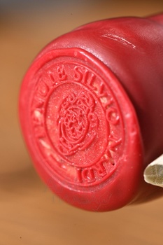 Brunello Di Montalcino Vigneto Poggio Doria Riserva DOCG - вино Брунелло ди Монтальчино Виньето Поджо Дория Рисерва ДОКГ 0.75 л красное сухое