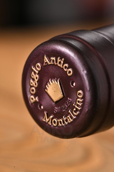 Poggio Antico Altero Brunello di Montalcino - вино Поджо Антико Альтеро Брунелло ди Монтальчино 0.75 л красное сухое