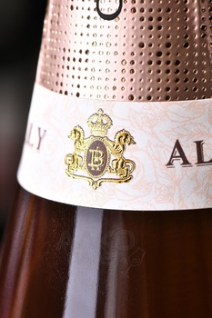 Champagne Alain Bailly Rose de Serzy - шампанское Шампань Ален Байи Роз де Серзи 0.75 л розовое брют