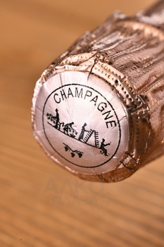 Champagne Alain Bailly Rose de Serzy - шампанское Шампань Ален Байи Роз де Серзи 0.75 л розовое брют