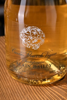 Champagne Alain Bailly Fleur De Vigne - шампанское Шампань Ален Байи Флёр де Винь 0.75 л белое брют