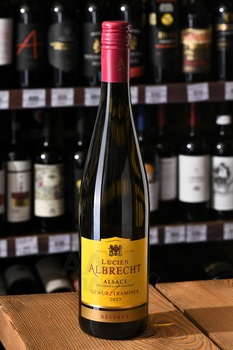Lucien Albrecht Gewurztraminer Reserve Alsace AOC - вино Люсьен Альбрешт Гевюрцтраминер Резерв Эльзас 0.75 л белое полусухое