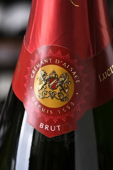 Lucien Albrecht Brut Cremant d`Alsace - игристое вино Люсьен Альбрехт Брют Креман д`Эльзас 0.75 л