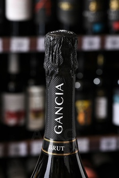 Gancia Brut - игристое вино Ганча Брют 0.75 л
