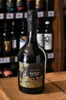 Madaudo Nerello Mascalese Spumante Brut - вино игристое Мадаудо Нерелло Маскалезе Спуманте Брют 0.75 л белое брют