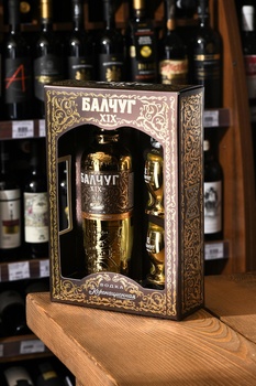 Водка Балчуг 19 век 0.5 л в п/у +2 стопки