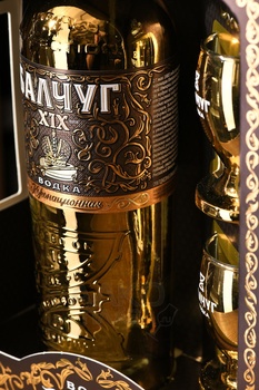 Водка Балчуг 19 век 0.5 л в п/у +2 стопки