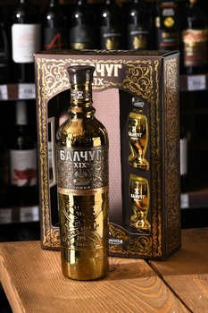 Водка Балчуг 19 век 0.5 л в п/у +2 стопки