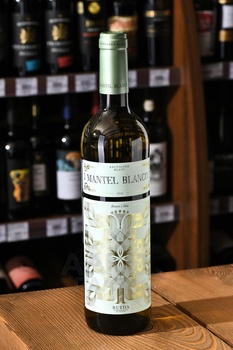 Alvarez y Diez Mantel Blanco Sauvignon Blanc - вино Альварес и Диез Мантель Бланко Совиньон Блан 0.75 л белое сухое