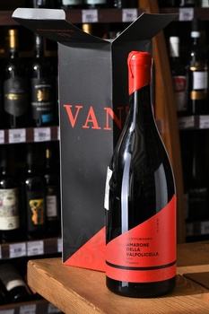 Vantorosso Amarone Della Valpolicella Classico - вино Ванторосса Амароне делла Вальполичелла Классико 1.5 л красное сухое в п/у