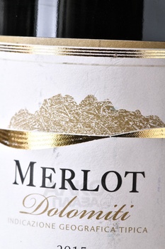 Mezzacorona Terre del Noce Merlot Dolomiti - вино Медзакорона Терре Дель Ноче Мерло Доломити 0.75 л красное сухое