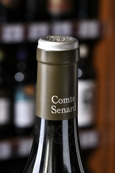 Domaine Comte Senard Aloxe-Corton Premier Cru Les Valozieres - вино Конт Сенар Ле Валозьер Алокс-Кортон Премье Крю 0.75 л красное сухое