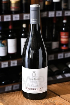 Domaine Comte Senard Auguste - вино Конт Сенар Огюст 0.75 л красное сухое
