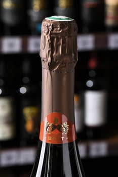 Marcel Cabelier Cremant du Jura Chardonnay - вино игристое Марсель Кабельер Креман дю Жюра Шардоне 0.75 л белое брют