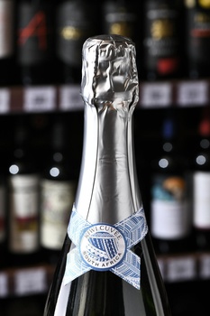 Kiwi Cuvee Cap Classique - вино игристое Киви Кюве Кап Классик 0.75 л белое брют