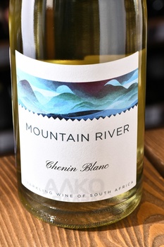 Mountain River Chenin Blanc - вино игристое Маунтэн Ривер Шенен Блан 0.75 л белое экстра брют
