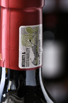 Diemersdal Pinotage Reserve - вино Димерсдал Пинотаж Резерв 0.75 л красное сухое