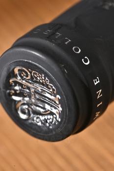 Alexandrov Wine Collection Kindzmarauli - вино Александров Вайн Коллекшн Киндзмараули 0.75 л красное полусладкое