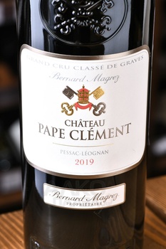 Chateau Pape Clement Grand Cru Classe Pessac-Leognan - вино Шато Пап Клеман Гран Крю Классе Пессак-Леоньян 0.75 л красное сухое