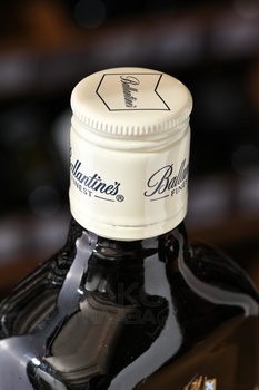 Ballantine’s Finest - виски Баллантайнс Файнест 0.35 л