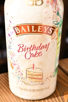 Baileys Birthday Cake - ликер Бэйлис Торт на День Рождения 0.7 л