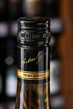 Fruko Schulz Apricot Brendy - ликер Фруко Шульц Абрикос Бренди 0.7 л