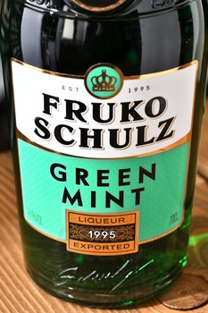 Fruko Schulz Green Mint - ликер Фруко Шульц Зеленая Мята 0.7 л