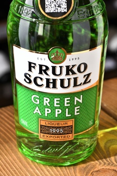 Fruko Schulz Green Apple - ликер Шульц Зеленое Яблоко 0.7 л