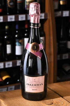 Вино игристое Инкерман полусладкое розовое 0.75 л