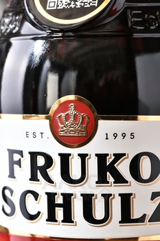Fruko Schulz Cherry Brandy - ликер Фруко Шульц Черри Бренди 0.7 л