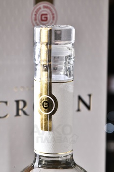 Водка Золотая Корона России 0.7 л в п/у