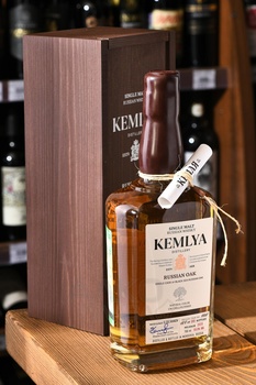 Kemlya Russian Oak - виски Кемля Рашен Оук 0.7 л в д/у
