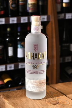 Водка Иднакар 0.5 л