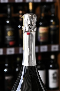 Ronco Margherita Valdobbiadene Prosecco Superiore - вино игристое Ронко Маргерита Вальдоббьядене Просекко Супериоре 1.5 л белое экстра драй