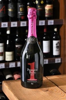 Sieur d`Arques Premiere Bulle Brut Blanquette de Limoux AOC Gift Box - игристое вино Сиёр д`Арк Премьер Бюль Брют Бланкет де Лиму 0.75 л в п/у