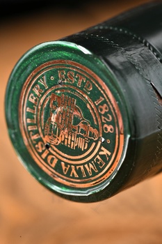 Kemlya Russian Rye - виски зерновой Кемля Рашен Рай 0.7 л