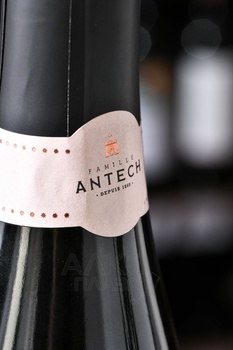 Limoux Methode Ancestrale Antech Le Mauzac L’Ancestrale - вино игристое Лиму Метод Ансестраль Антеш Ле Мозак Л’Ансестраль 0.75 л белое сладкое