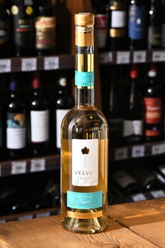 Muscat VELVET SEASON - вино Мускат Вельвет 0.5 л белое сладкое