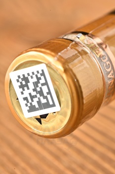 Riesling VELVET SEASON - вино Рислинг Вельвет 0.5 л белое сладкое