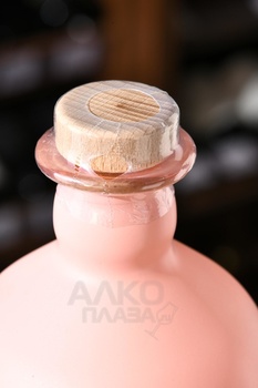 Twin Fin Coconut & Lychee Rum - Твин Фин Кокос и Личи Ром 0.7 л