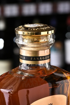 Fanagoria Anri 5 Years Old - коньяк Фанагория Анри 5 лет 0.5 л