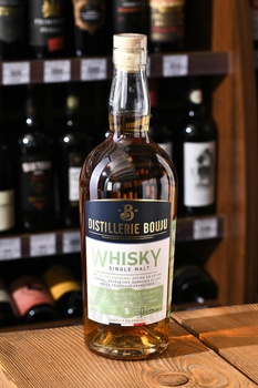 Distillerie Bouju Fut de Cognac - виски Дистиллери Бужу Фут де Коньяк 0.7 л